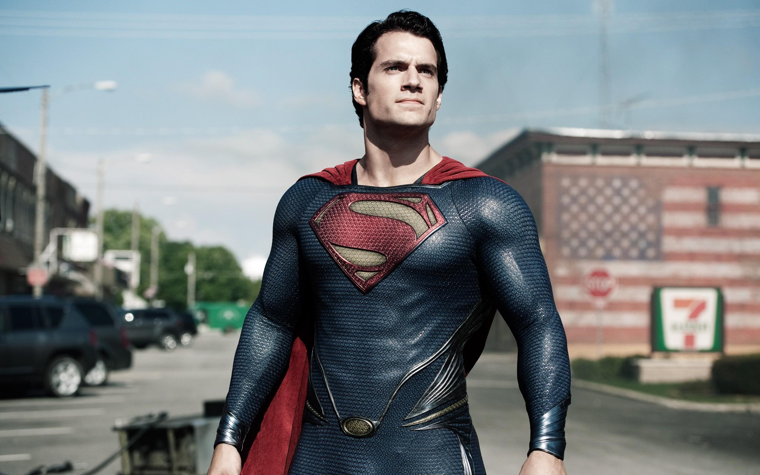 عکس از بازیگر هالیوود هنری کویل در نقش بسیار مشهور سوپرمن