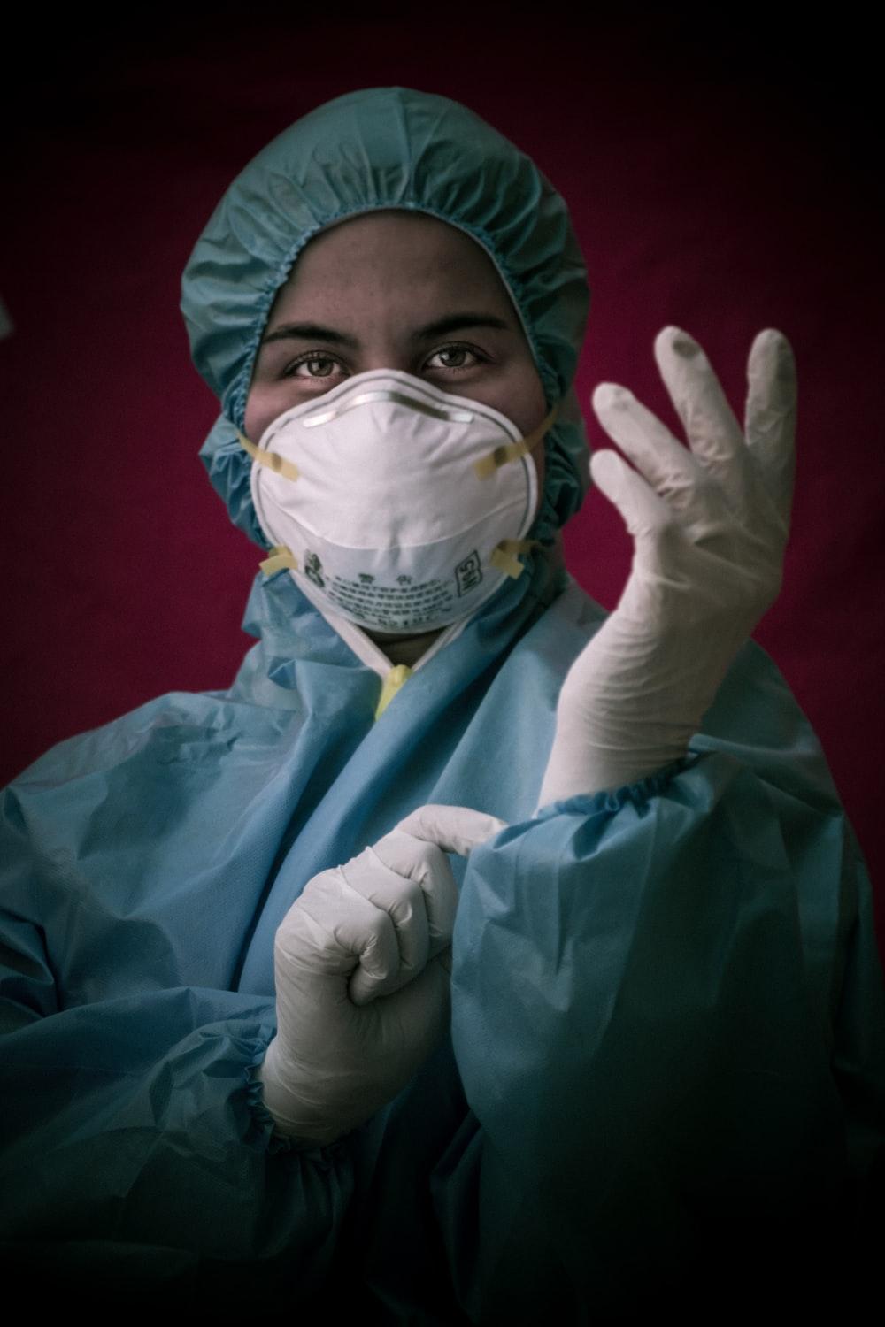دانلود عکس پروفایل جراح حرفه ای آماده برای عمل جراحی