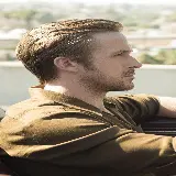 چاپ قاب موبایل و گوشی عکس نیم رخ رایان گاسلینگ Ryan Gosling بازیگر و تهیه کننده کانادایی 