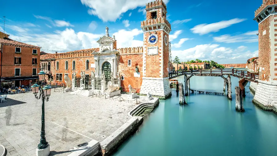 عکس محوطه و داخل شهرهای ایتالیا با کیفیت بالا
