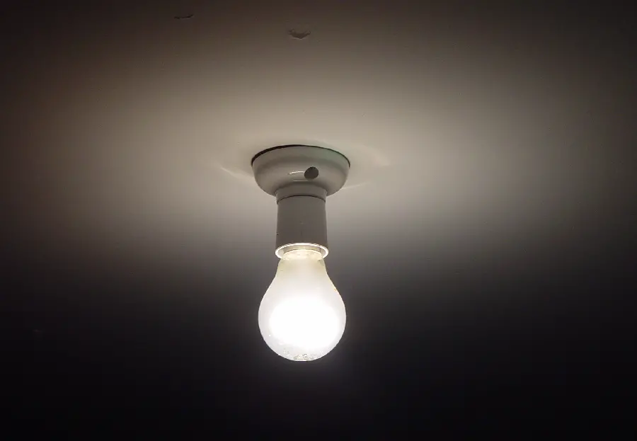 لامپ ال ای دی LED حبابی شمعی