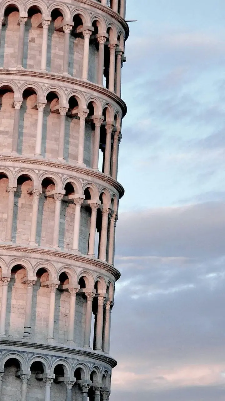 تصویر زمینه برج پیزا در ایتالیا