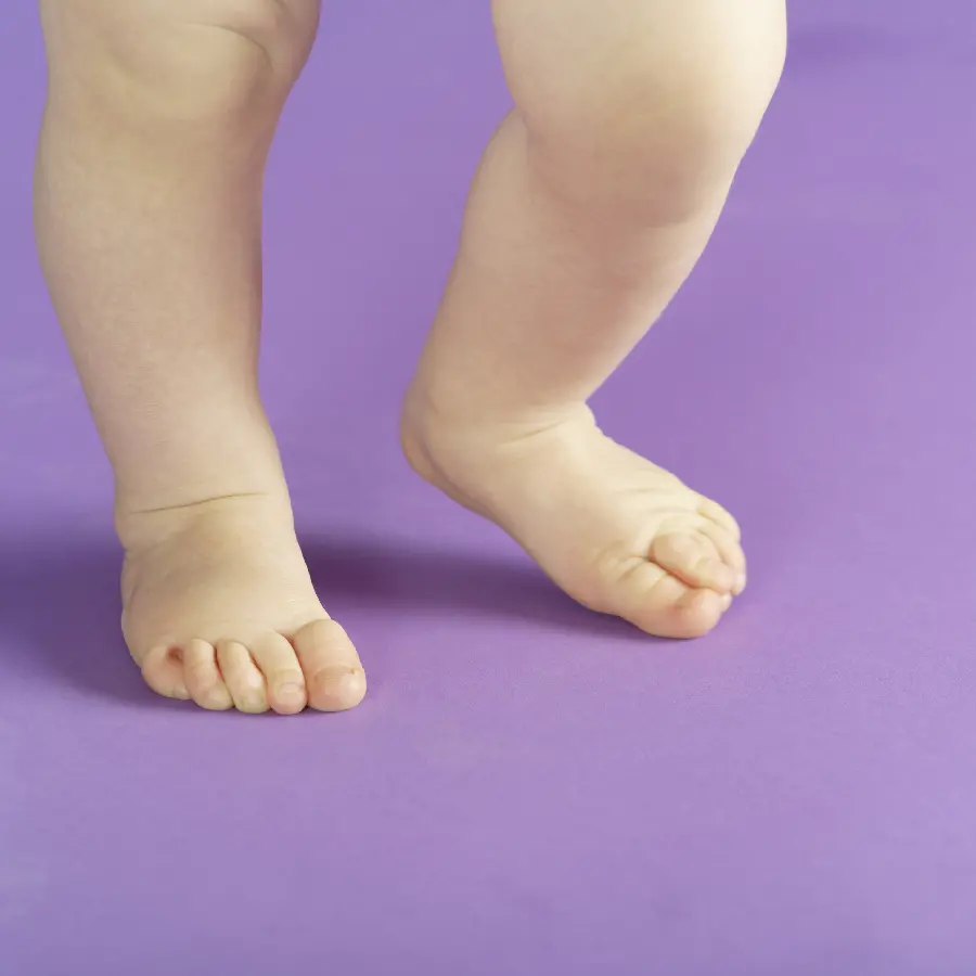 عکس پاهای بچه برای پروفایل