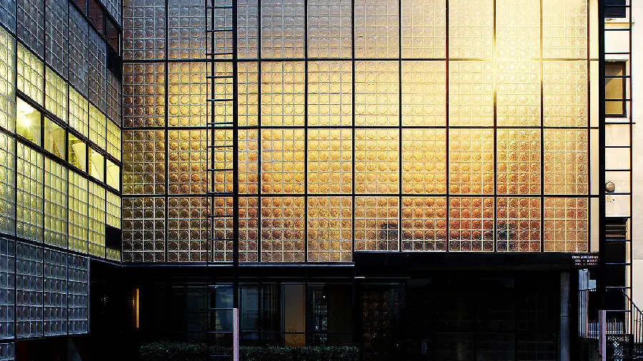 نمای شیشه‌ای در ساختمان‌های مدرن عکس برای دانلود رایگان