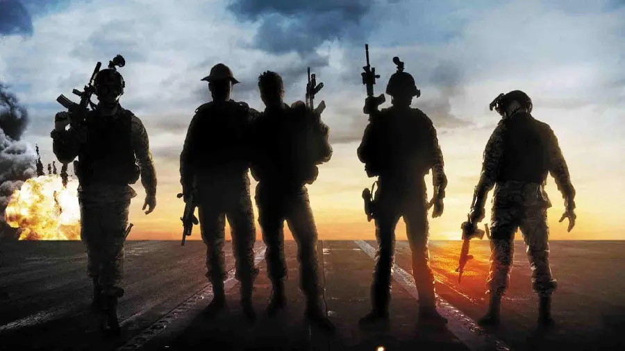 تصویر زمینه والپیپر نیروی ویژه نظامی در غروب خورشید و اسلحه‌های خفن