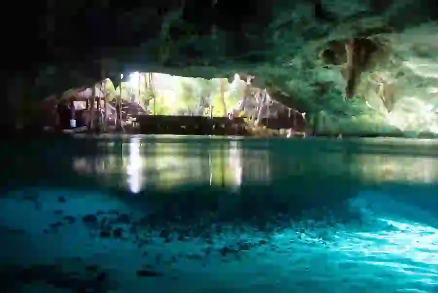 دریاچه غار