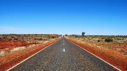 تصویر بزرگراه بیابانی استرالیا کشیده و دراز