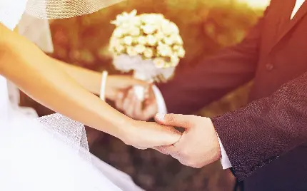عکس دست های عروسی گل عروس دست در دست داماد