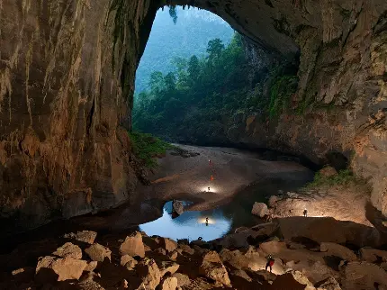 تصویر زمینه متناسب برای ویندوز لپ تاپ دریاچه غار