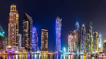 عکس برج‌های بلند در شب‌های دبی 6K
