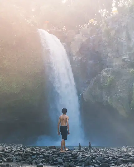 عکس آبشار طبیعی در طبیعت بالی
