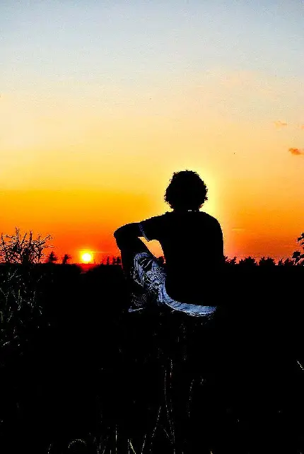 عکس پسر غمگین برای پروفایل