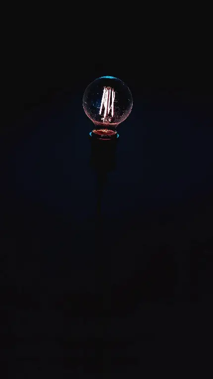 والپیپر لامپ روشن در بک گراند مشکی مخصوص گوشی آیفون