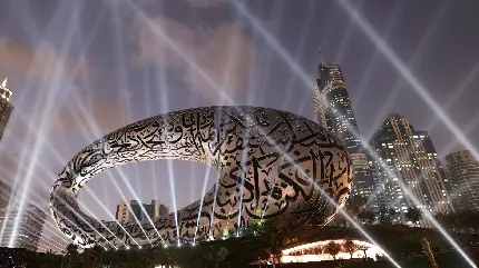عکس نورهای زیبا و موزه آینده دبی