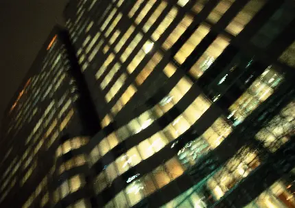 عکس ساختمان تجاری اداری در شب