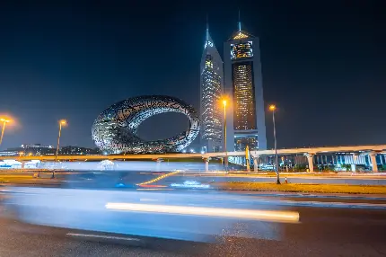 موزه آینده دبی تصویر در شب نار برج‌های بلند