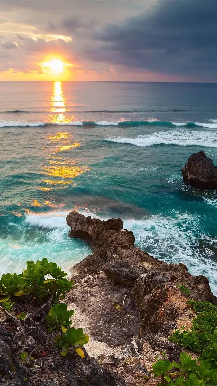 عکس ساحل و غروب خورشید در بالی اندونزی