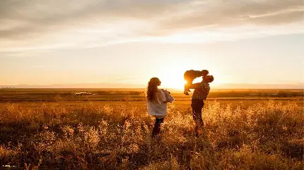 دانلود تصویر زمینه خانوادگی خوشحال برای دانلود رایگان