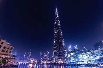 تصویر برج الخلیفه بلندترین برج دبی در شب 6K