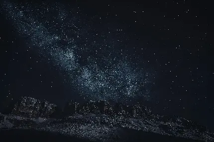 عکس آسمان شب با ماه و ستاره