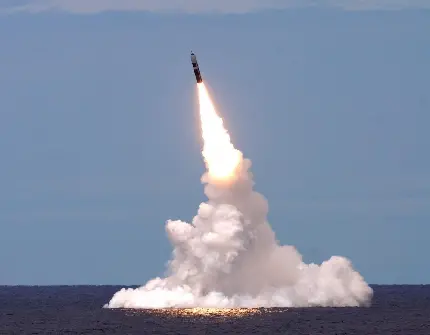 دانلود رایگان تصویر پرتاب موشک جنگی برای تولید محتوا با کیفیت بالا