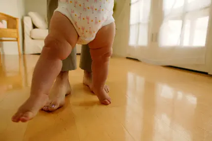 عکس پاهای خپل و چاق بچه کوچولو